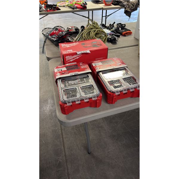 MILWAUKEE TOOLS INCL 16-PIECE SHOCKWAVE IMPACT DUTY 1/2-INCH DRIVE METRIC/SAE DEEP SOCKET SET AND