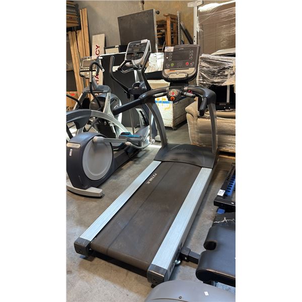 TRUE TCS400 COMMERCIAL-GRADE LOW-IMPACT TREADMILL
