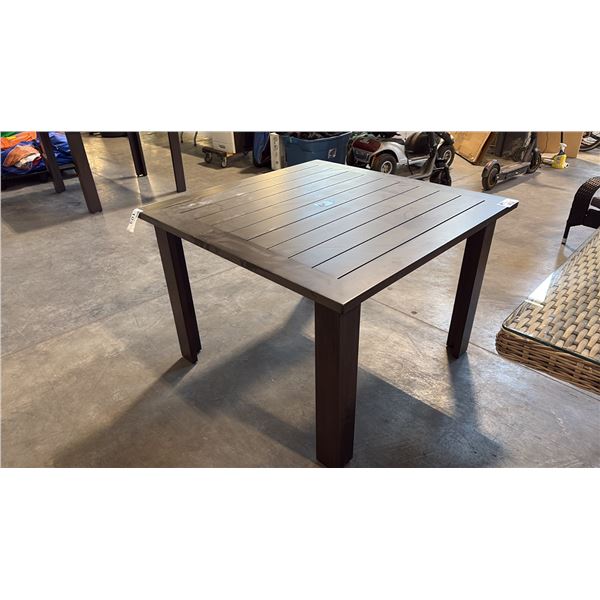 RATANA LIMO 43" SQ DINING TABLE W/UMBRELLA HOLE