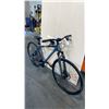 Image 3 : GREY NORTHROCK CTM HYBRID CROSSOVER-BIKE W/ 21-SPEED AND FRONT SUSPENSION