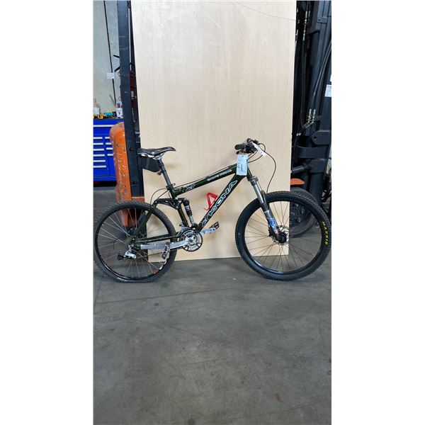 FOREST GREEN KONA DAWG PRIMO 27-SPEED FULL-SUSPENSION ALL-MOUNTAIN/TRAIL BIKE