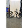 Image 1 : BLACK SPECIALIZED ROLL UPRIGHT, COMFORT-FOCUSED HYBRID BICYCLE W/ 21-SPEED