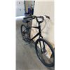 Image 3 : BLACK SPECIALIZED ROLL UPRIGHT, COMFORT-FOCUSED HYBRID BICYCLE W/ 21-SPEED