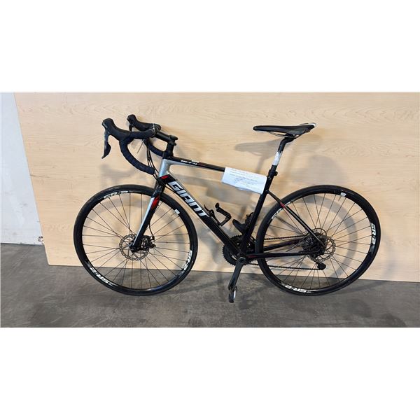 GREY/BLACK GIANT DEFY 20-SPEED ALUXX ALUMINUM PERFORMANCE-FOCUSED