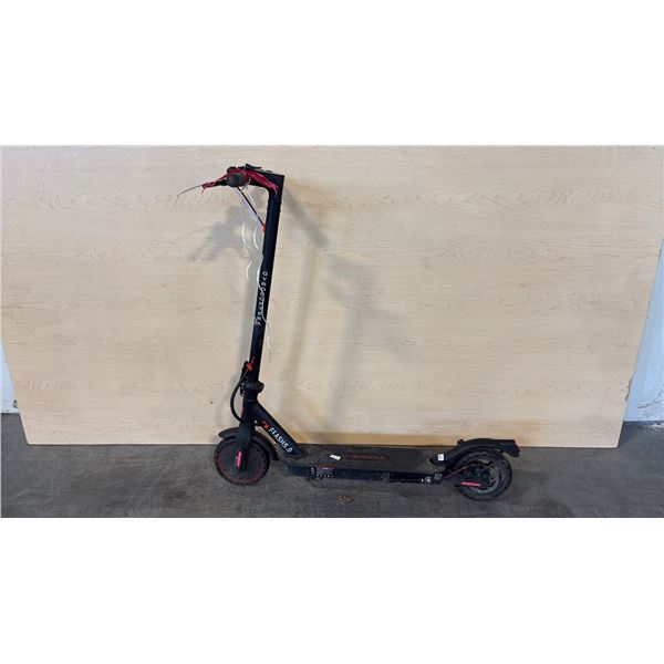 GYROCOPTERS ELECTRIC KICK-SCOOTER - NO CHARGER, SEIZED FRONT WHEEL