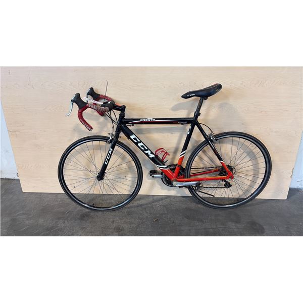 ORANGE/BLACK CCM PRESTO LIGHTWEIGHT ENTRY-LEVEL 21-SPEED ROAD BIKE