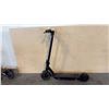 Image 4 : BLACK ELECTRIC KICK-SCOOTER - NO CHARGER