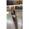 Image 2 : HEALTH O METER PROFESSIONAL 500KL PROFESSIONAL-GRADE DIGITAL PHYSICIAN'S SCALE(MISSING BUTTON) AND