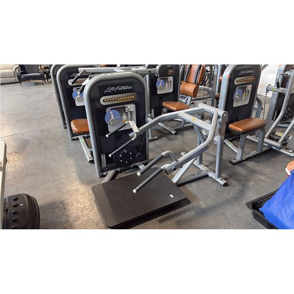 LIFE FITNESS SQUAT STATION