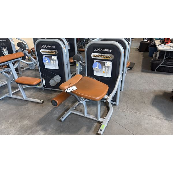 LIFE FITNESS LEG EXTENSION STATION