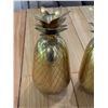 Image 3 : Set of 2 new brass pineapple table top decor - new floor model