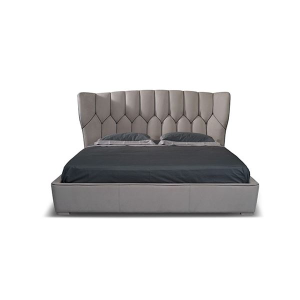 New Mollie King Bed Ulivi MSRP $28,636 Made in Italy (92x93x48.4") New Floor Model