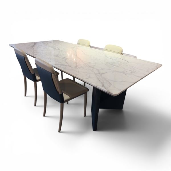 New Zero Dining Chair Turri MSRP $8278 Made in Italy (19.6x21.6x35") New Floor Model