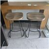 Image 3 : 2-Pcs Wooden Stools with Metal Legs