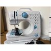 Image 3 : BNIB - Mini Multifunctional Household Sewing Machine