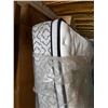 Image 5 : Kingsdown King Size Showroom Model Mattress