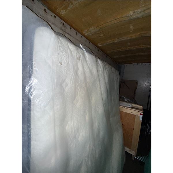 Kingsdown King Size Showroom Model Mattress