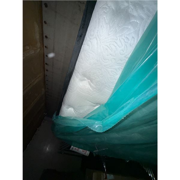 Kingsdown King Size Showroom Model Mattress