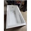 Image 15 : Fiberglass RH Drain Bathtub 32"x60"x20.5"