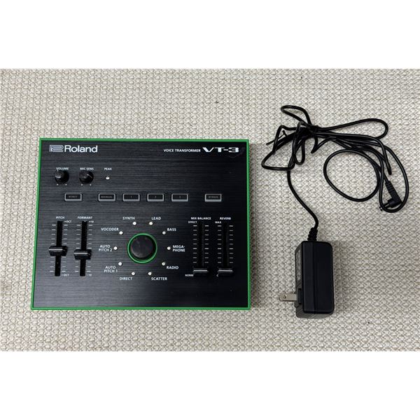 Roland VT-3 Voice Transformer Vocal Effects Processor