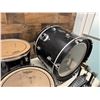 Image 3 : Aquarium & Remo Drum Set w/ 4 Drums, Stands, Drum Pedal, Stool, etc