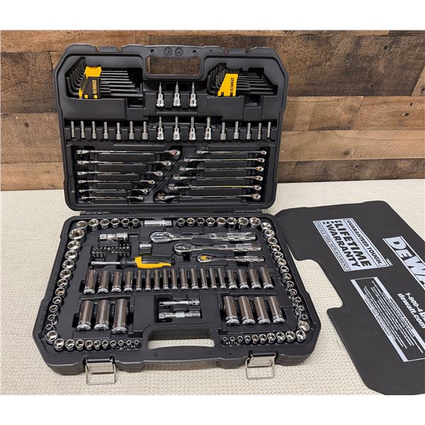DeWalt Mechanics Tool Set in Hard Case