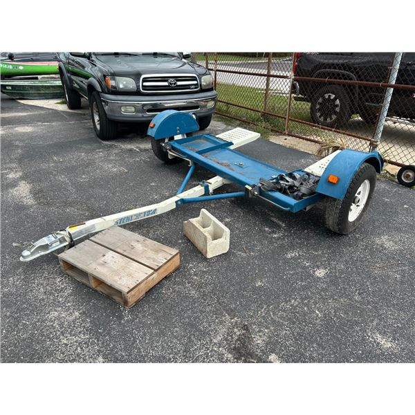 2006  29990  LB  GVWR Stehl Tow Car Dolly Trailer w/Straps