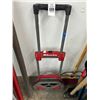 Image 1 : Milwaukee Folding Hand Truck