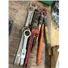 Image 1 : Large Pipe Wrenches, Chisel, Crimper, Combo Wrenches