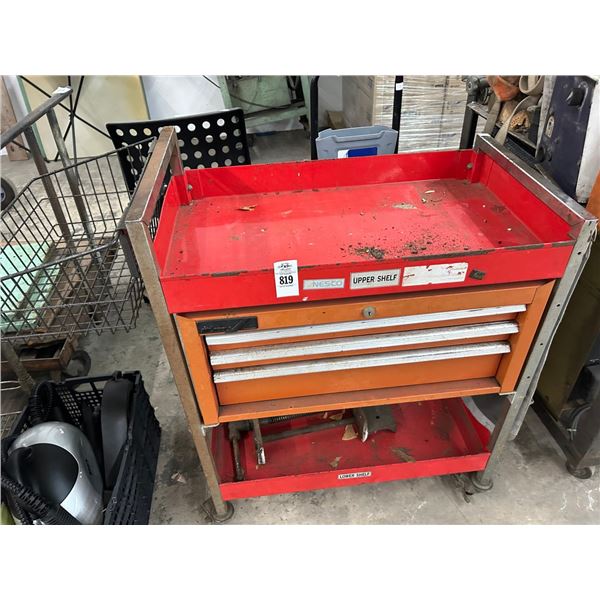 Nesco Rolling Tool Cart w/Wood Vise