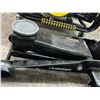 Image 2 : Husky  3  Ton Auto Floor Jack