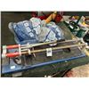 Image 1 : Manual Tile Cutter, Hard Hats