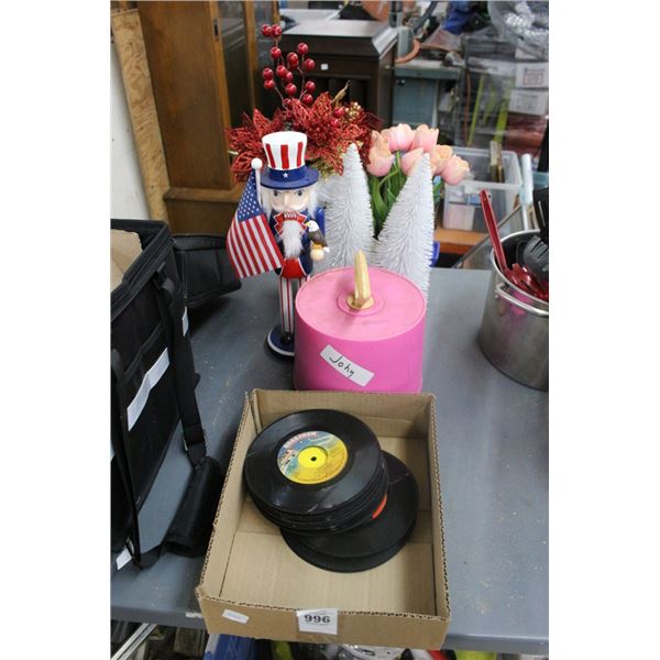 Holiday Décor, 45 Vinyl Records