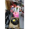 Image 1 : Holiday Décor, 45 Vinyl Records
