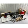 Image 1 : Home Repair Lot