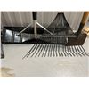Image 2 : Shovels, Rake, Roof Snow Shovel