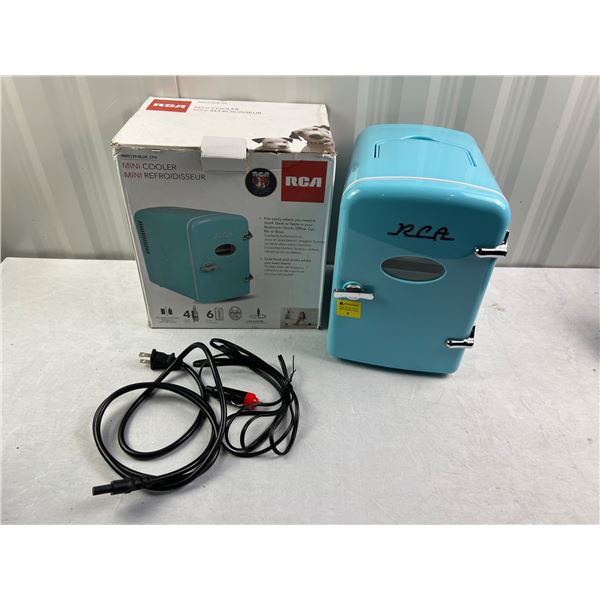 RCA Mini Cooler