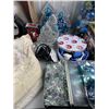 Image 4 : Christmas Decor Lot