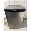 Image 1 : Danby Designer Mini Fridge