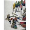 Image 4 : Large Assortment of Screwdrivers