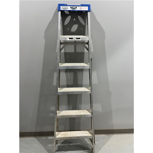 Lite 6' Step Ladder
