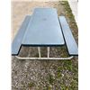 Image 1 : Lifetime Picnic Table