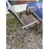 Image 5 : Patio Table & Folding Chairs