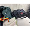 Image 6 : Duffle and Beach Bags