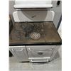 Image 3 : ACME Stove