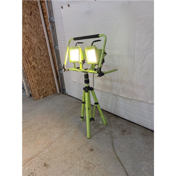 Commercial Electric Adjustable Work Lights