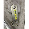 Image 3 : Chain Puller & Wedge Clamp