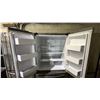 Image 2 : SAMSUNG 36" WIDE STAINLESS STEEL FRENCH DOOR FRIDGE WITH BOTTOM FREEZER DRAWER
