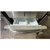 Image 3 : MAYTAG 33" STAINLESS STEEL FRENCH DOOR FRIDGE WITH BOTTOM FREEZER DRAWER *FREEZER DRAWER