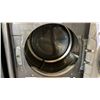 Image 9 : MAYTAGE MAXIMA HE FRONT LOAD WASHER & DRYER SET WITH PEDESTAL DRAWERS